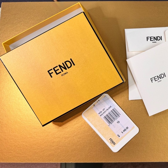 NWT Fendi Men's FF Zucca Embossed Bi-Fold Wallet w Dust Bag & Box - Picture 2 of 11